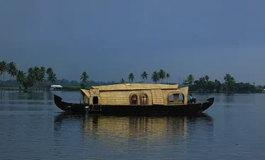 alappuzha boat house packages