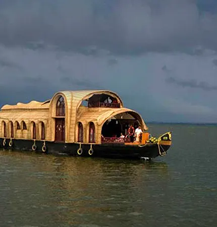 alleppey-houseboat-tour-packages